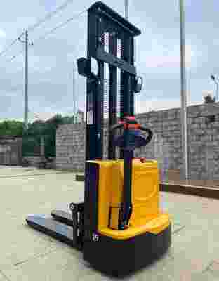 1500kg Walkie Electric Stacker Forklift with 1-5m Lift Height