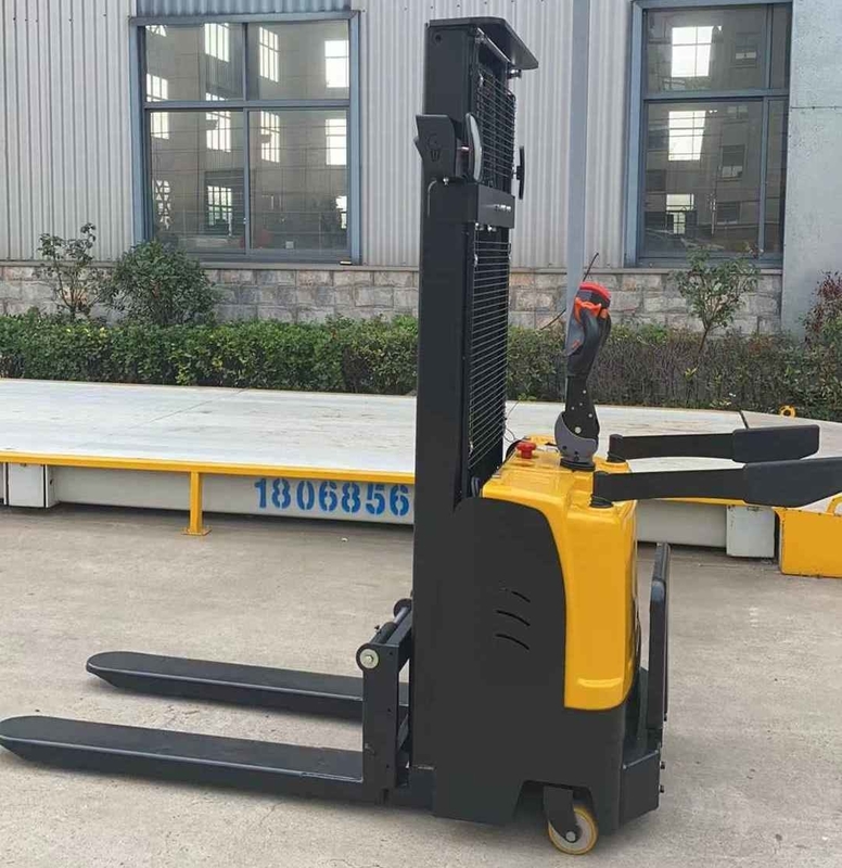 3meters 1.5tons 24V/80Ah Full electric platform stacker with side wheels and stop buttons for distribution centers use