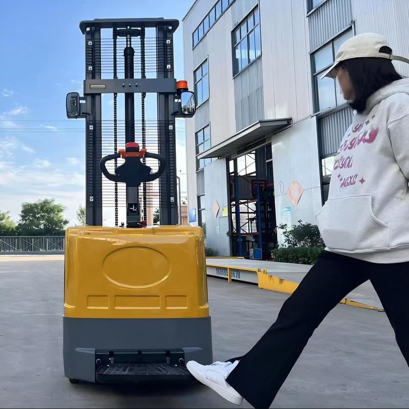 1.5 Ton Electric Pallet Stacker Forklift 1500kg Load 3500mm Height