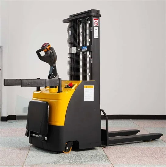 CE/ISO Certified 1.5t Full Electric Stacker with 24V/210Ah Battery 500mm Load Center and 1070mm Fork Length