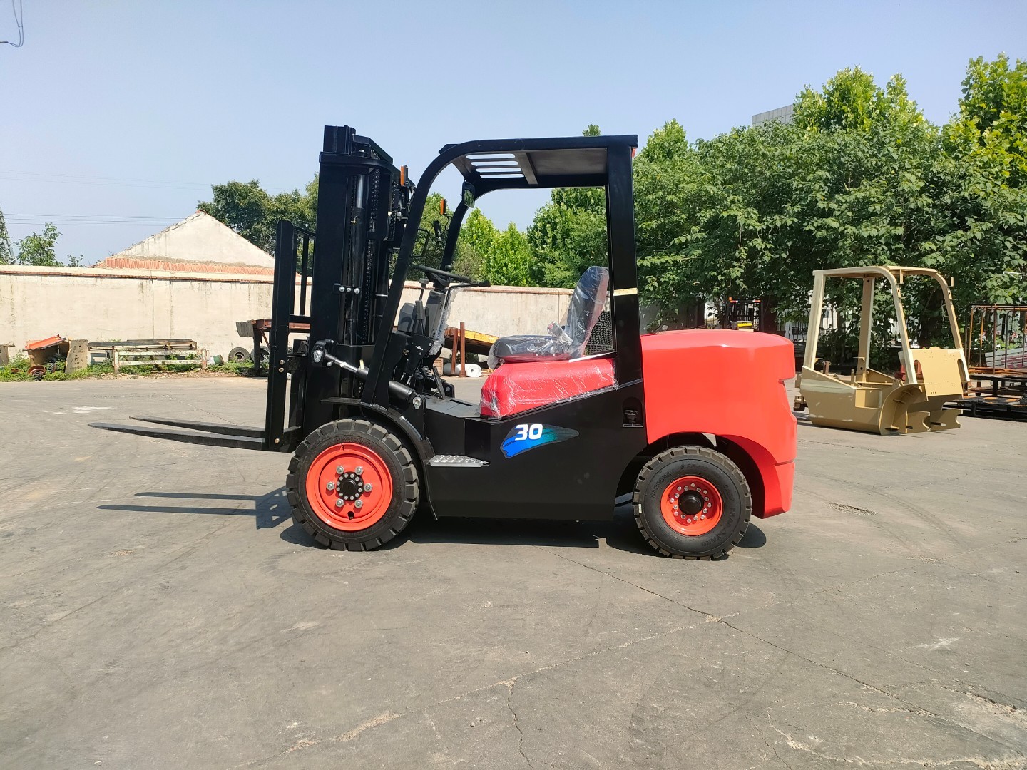 Economical Diesel Forklift Low Fuel Consumption High ROI Ideal for SMEs